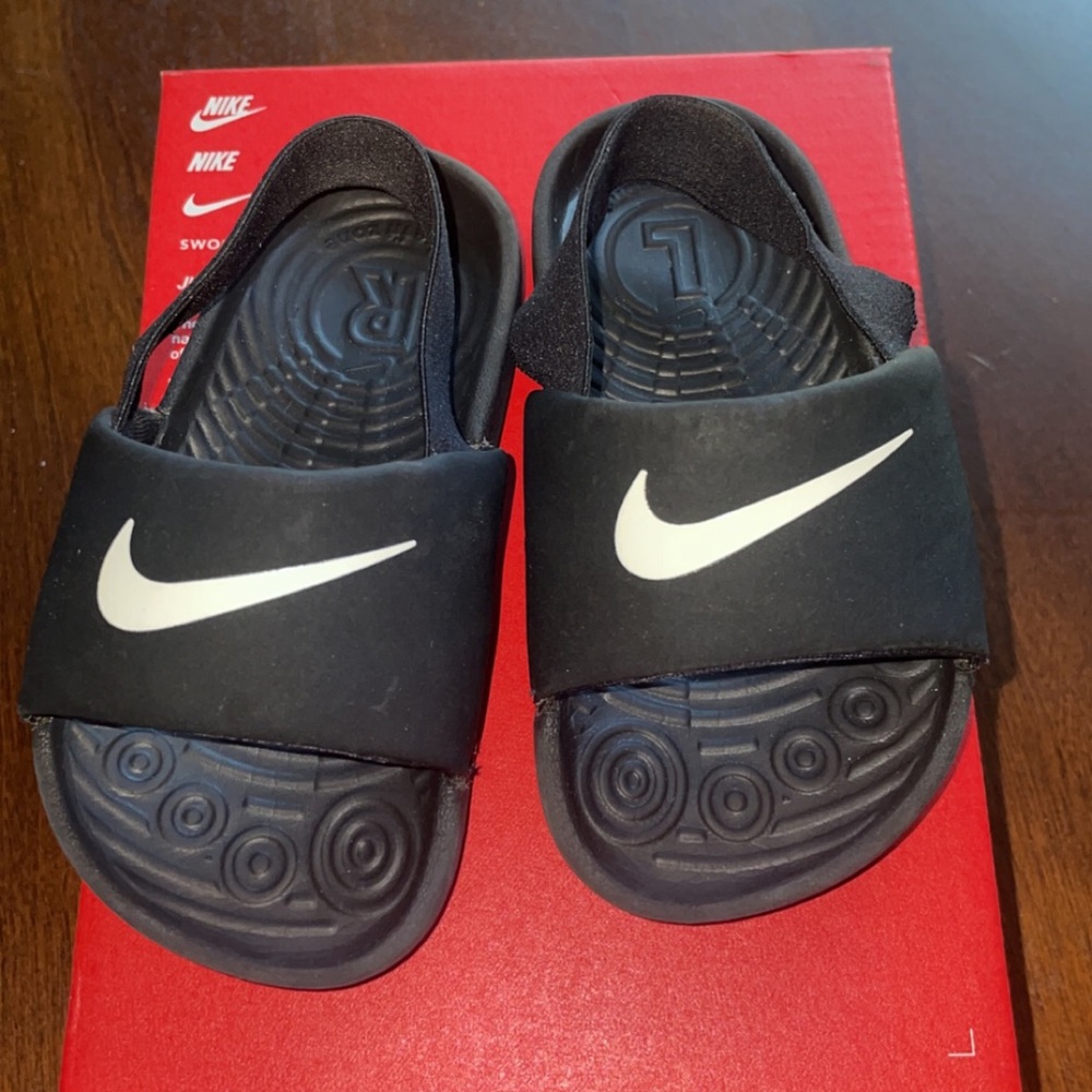 Nike kawa slides toddler size 6